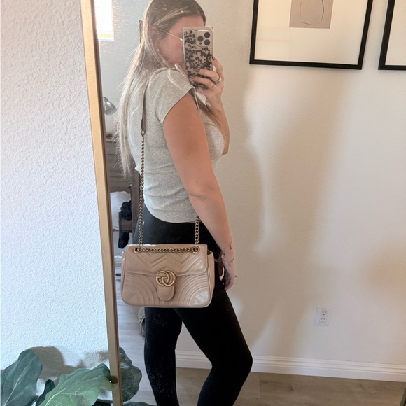 Gucci Nude Leather Shoulder Bag with Chain Strap - Picture 4 of 8